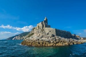 Travel with TrustedHousesitters